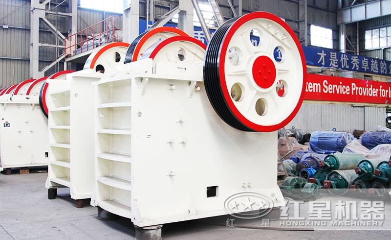 顎式破碎機(jī)生產(chǎn)車(chē)間